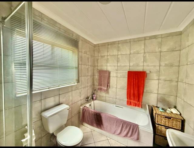 1 BEDROOM SECTIONAL TITLE FOR SALE IN ROBINDALE